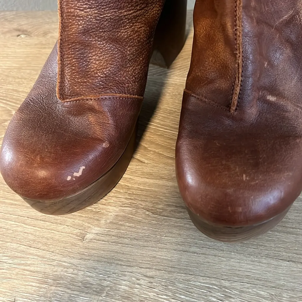 Free People Amber Orchard Wooden Wedge & Leather Platform Clogs, US 10.5/  EU 41 - Image 4