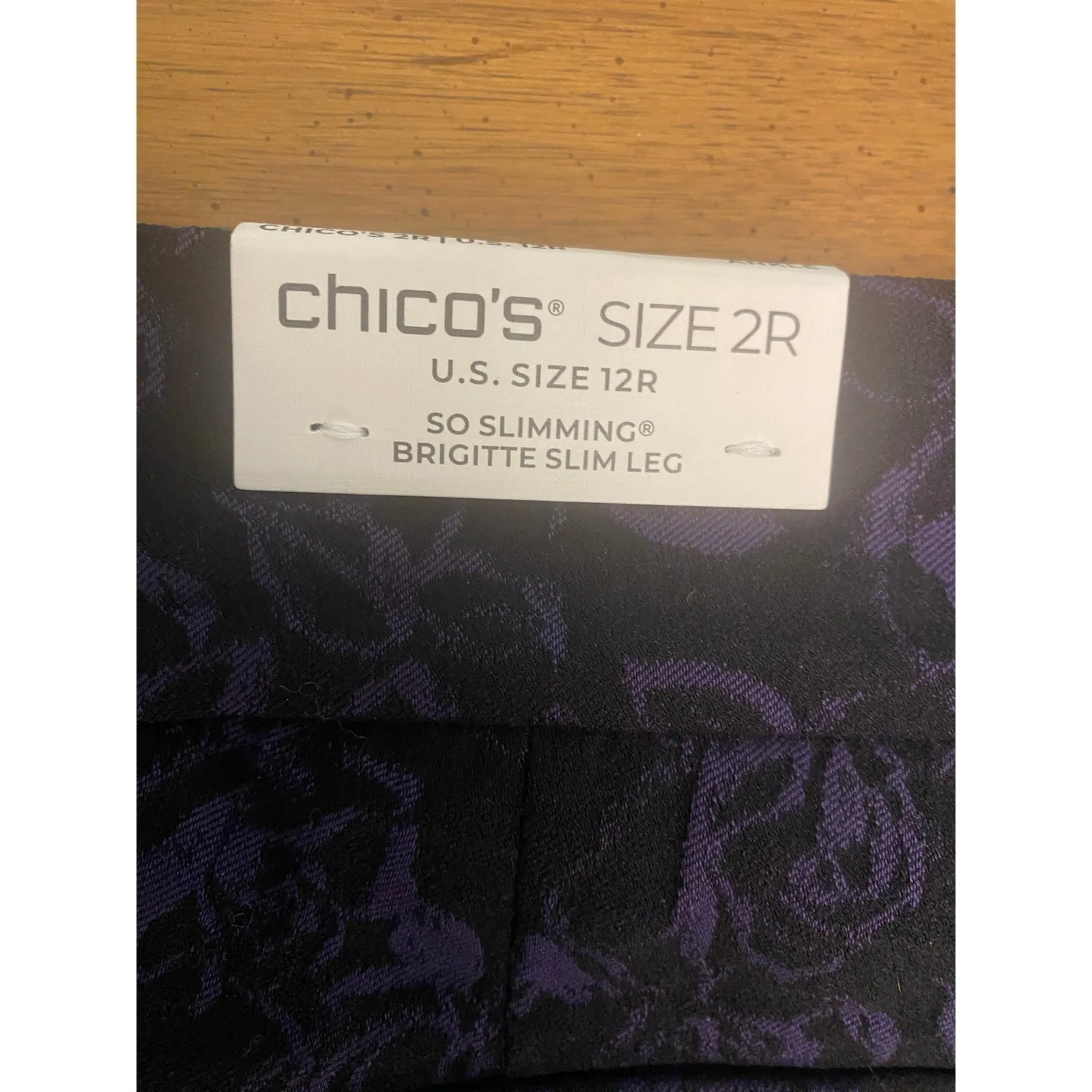 NWT Chicos Brigitte Slim Leg Ankle Pants Purple Black Rose Print Pockets 2R (12) - Image 5