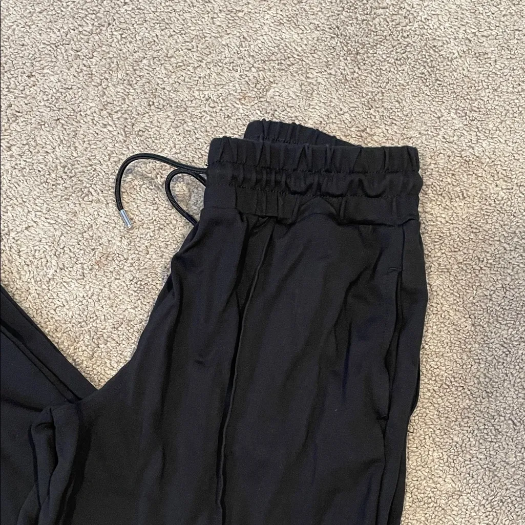 Serra Black Drawstring Wide Leg Cropped Pants Size Small 4-6 - Image 2