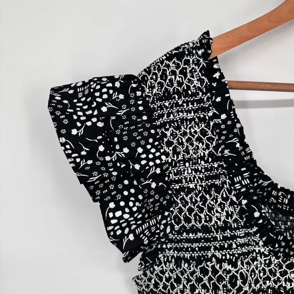 Sugarlips Larsa Onyx Geometric Wendy Smocked Midi Dress size 2X Black Cap Sleeve - Image 4