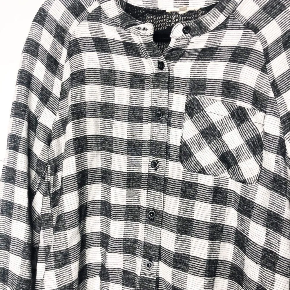 NWT Mystree Plaid Button Up Crochet Back - Image 3