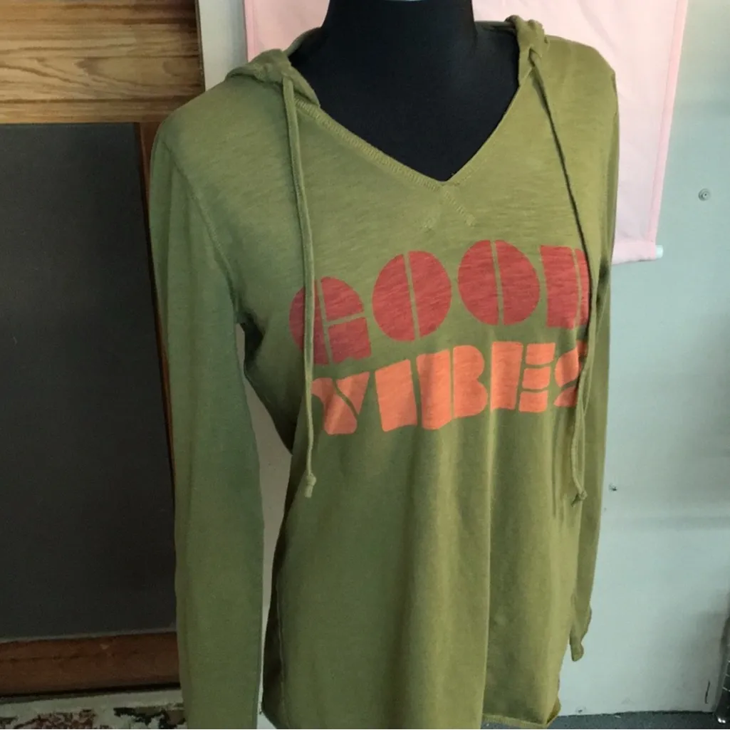 Life Is Good “GOOD VIBES” Lightweight, Long Sleeve Hoodie, Olive Green, Size M - Image 15