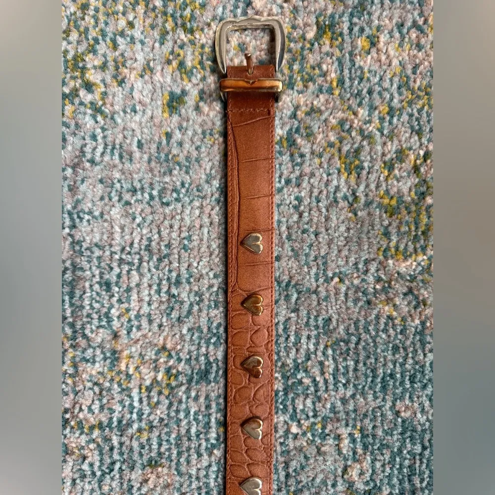 Vintage 90s The Limited leather faux croc belt with metal hearts, size small - Image 8