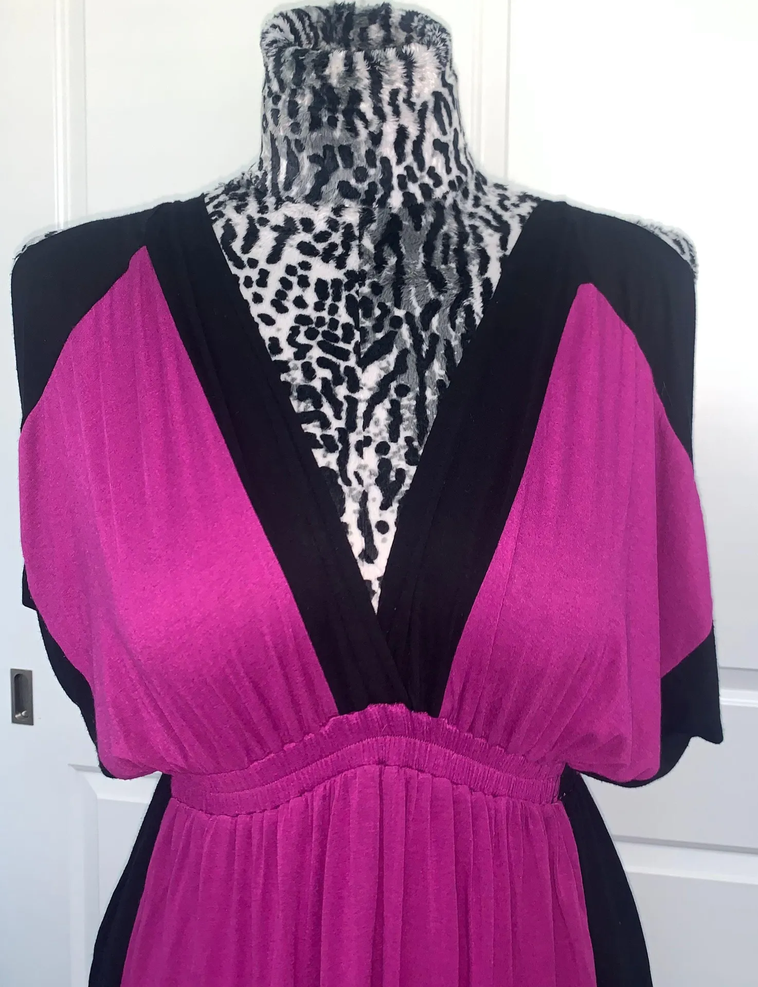 Color Block Cold Shoulder Dress - Image 2