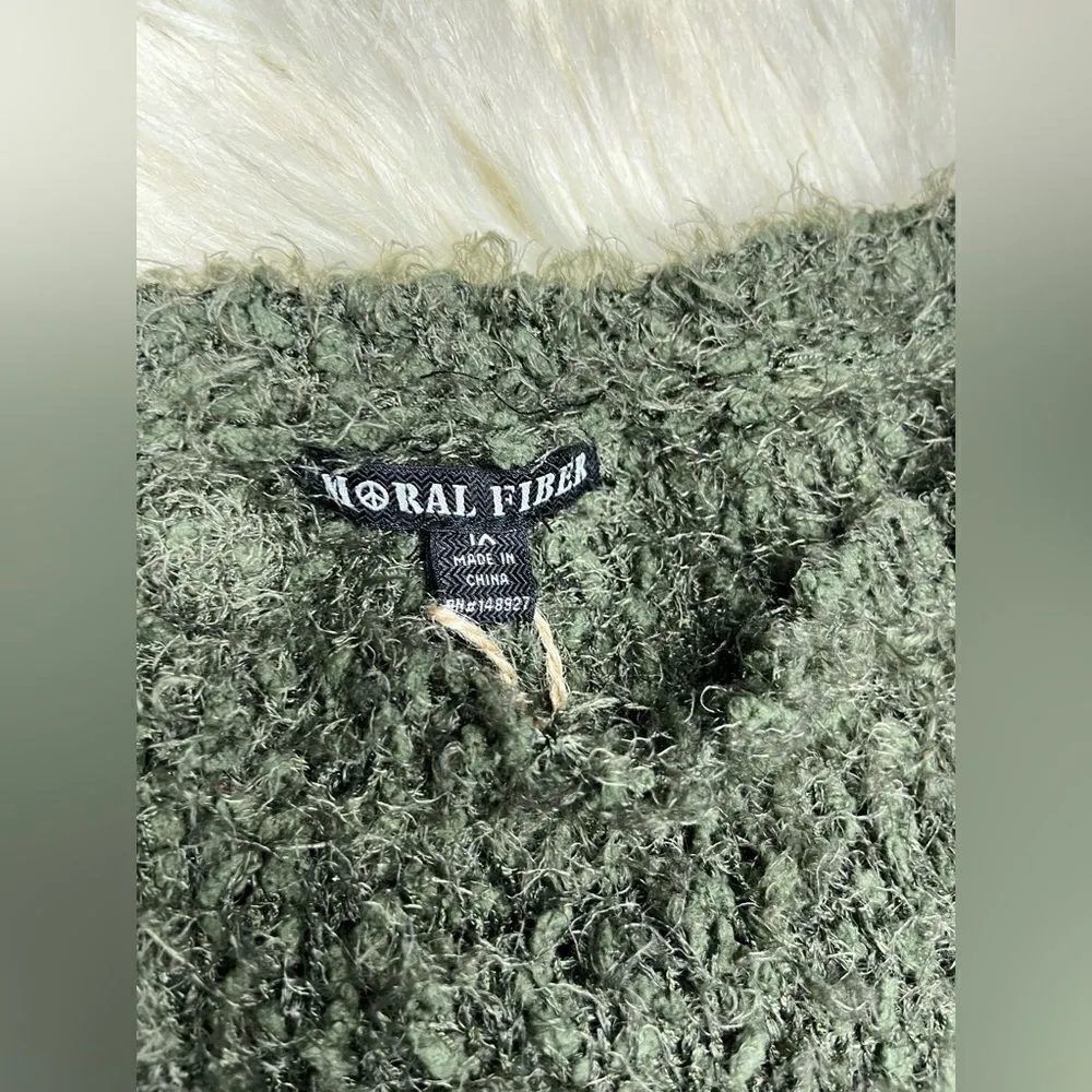 Moral Fiber olive green w/black and silver stars fuzzy sweater sz 1X - Image 2