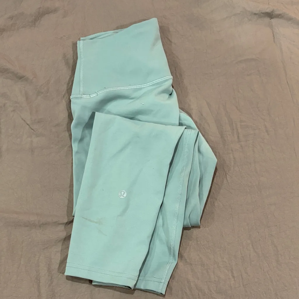 Lululemon 23” Wunder Train Leggings - Image 2