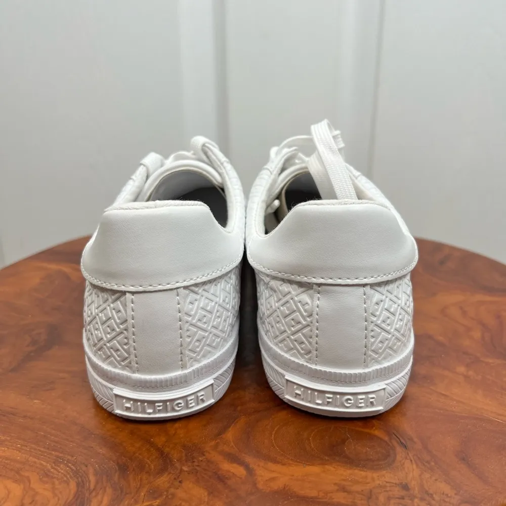 Tommy Hilfiger Women's Lexxa White Sneakers Size 8 Casual Monogram New in Box - Image 8