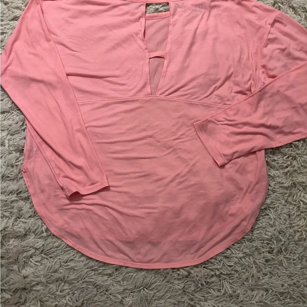 Under Armour Powder Pink Long Sleeve Relaxed Tee Size M - Image 12