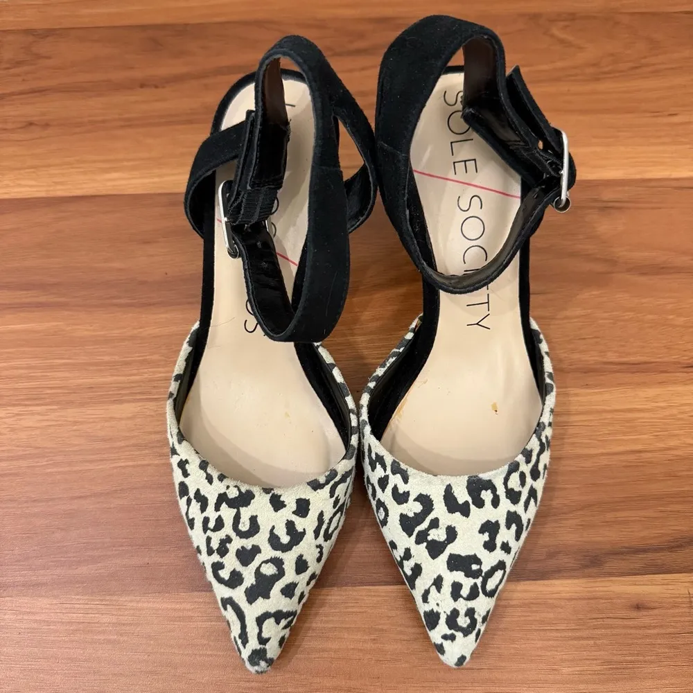 SOLE SOCIETY Olyvia Cheetah Suede Pointed Toe Ankle Strap Kitten Pumps Size 6 - Image 2