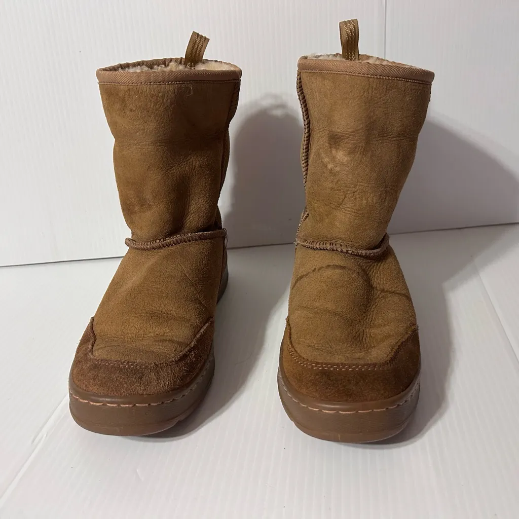 L.L. Bean brown suede lined boots women size 8 M - Image 3