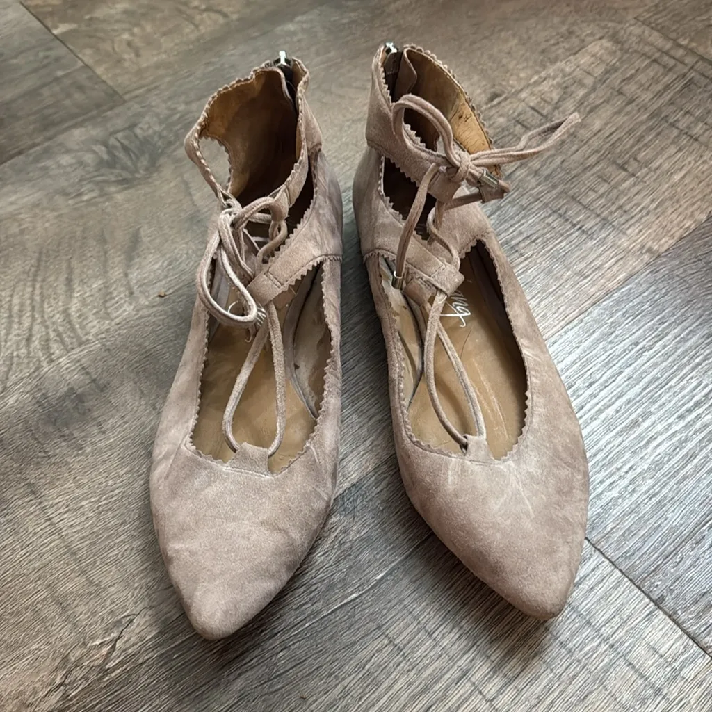 Arturo Chiang Taupe Suede Lace Up Pointed Toe Flats Women’s‎ Size 6.5 - Image 2