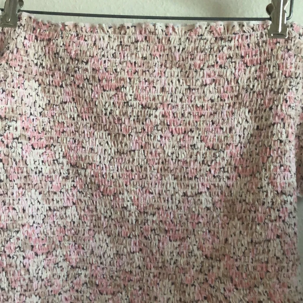 H&M Floral Crop Top. - Image 4