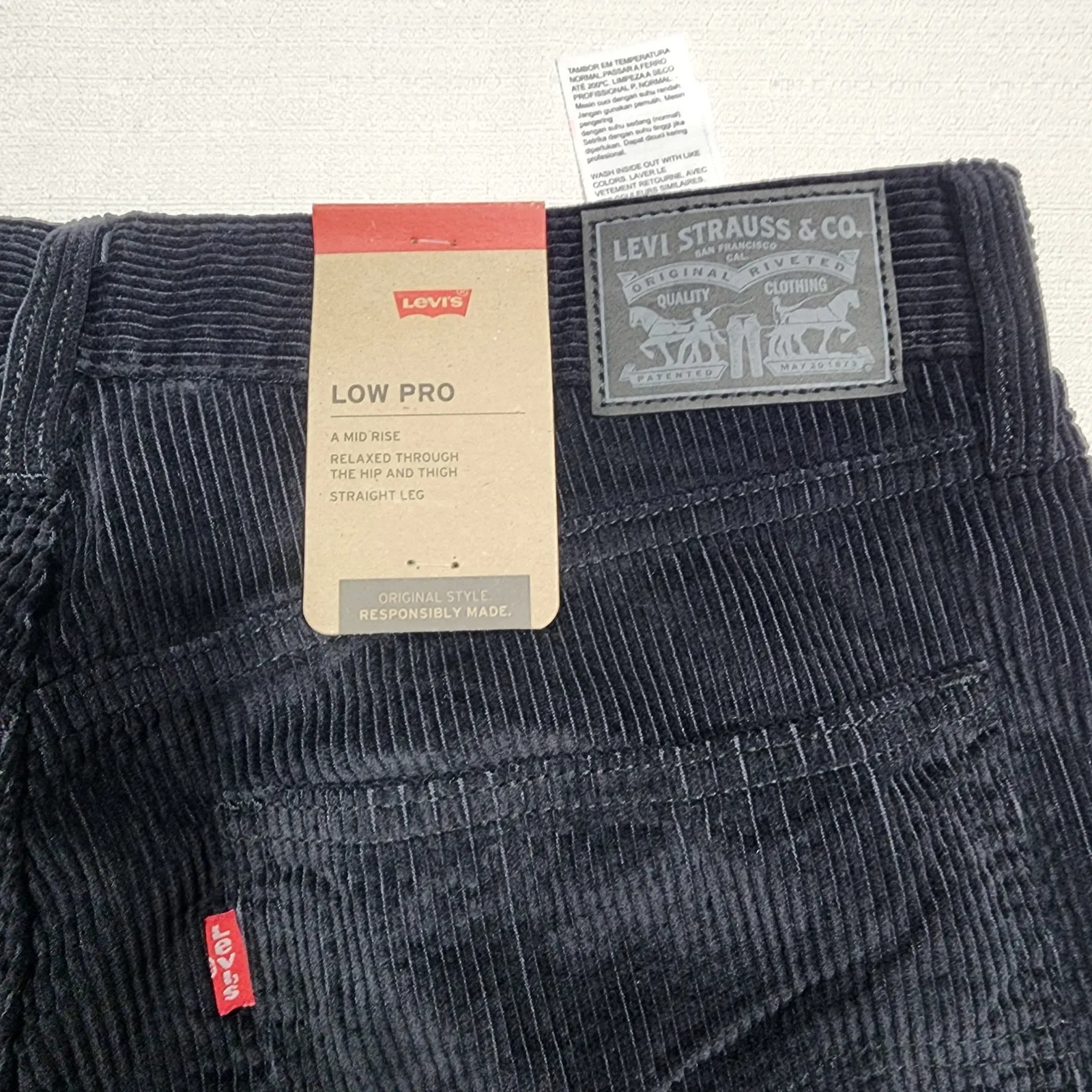 Levi's low pro Mid rise pants waist 30'' length 30'' corduroy - Image 7