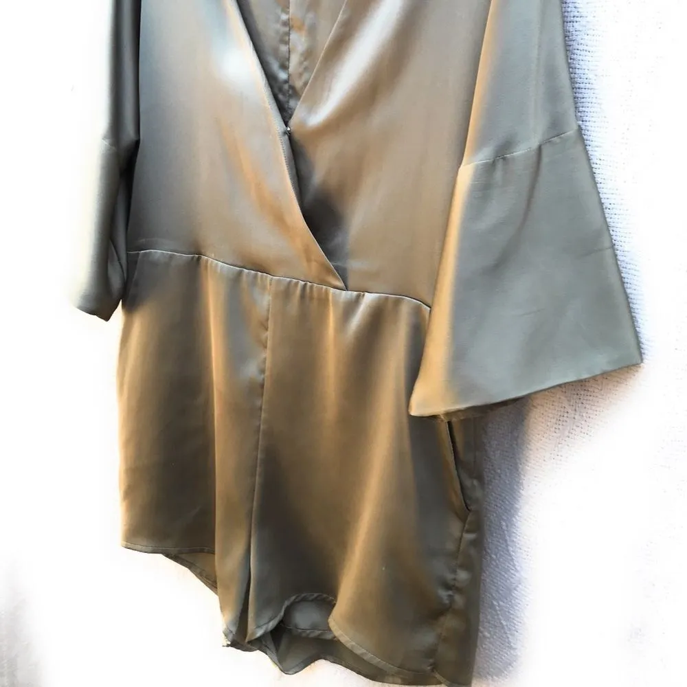 Six‎ Crisp Days Shorts Romper Size M - Image 7