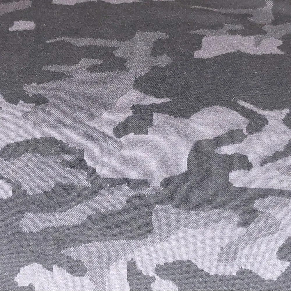 American Eagle Black and Grey Camo Crew Neck Sweatshirt Size M - Image 5