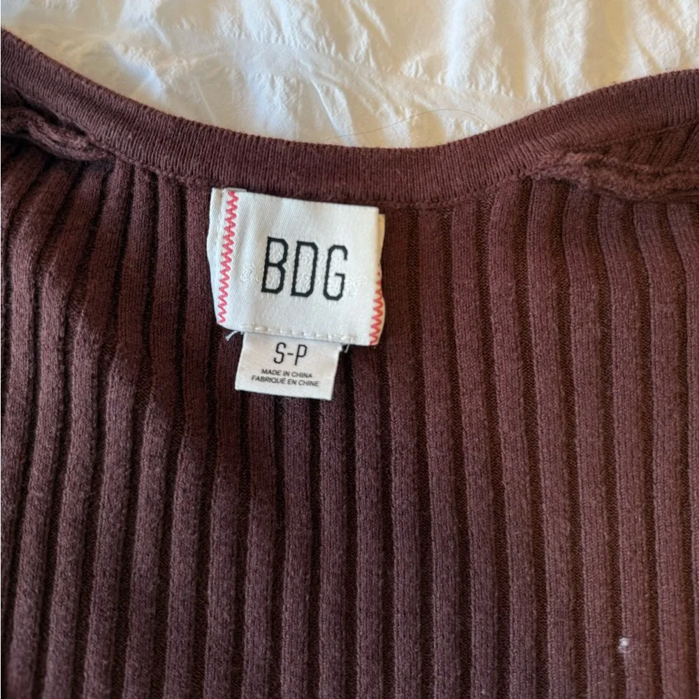 Urban outfitters cropped tee - Image 2