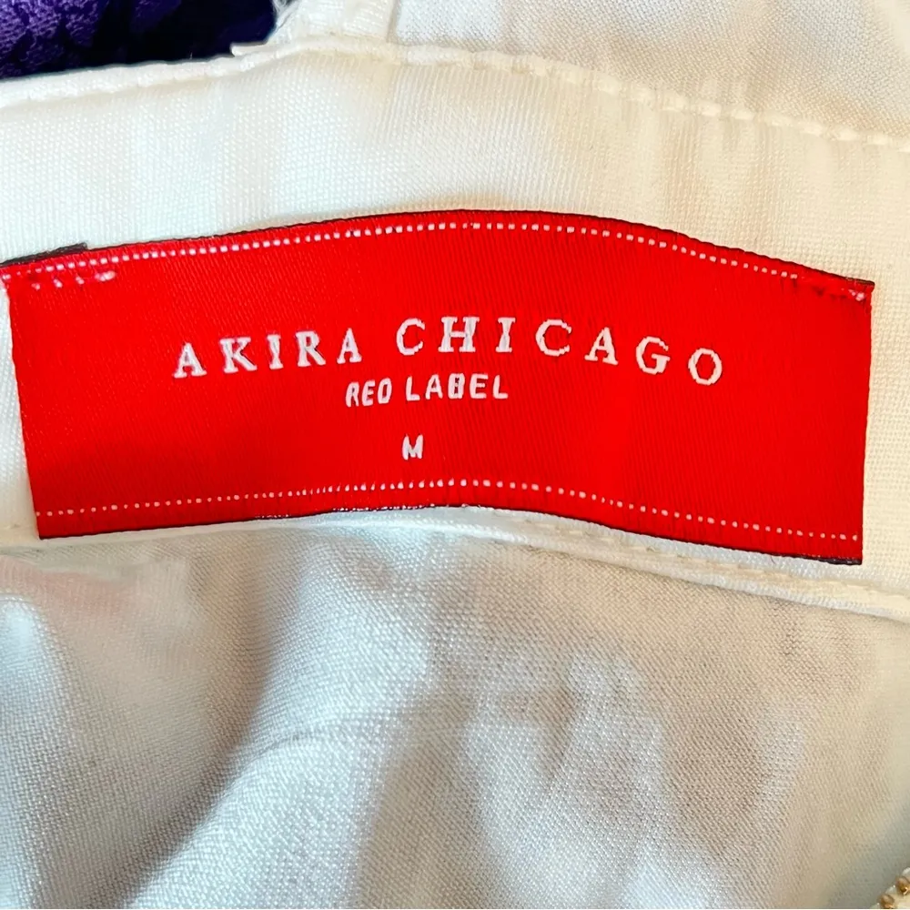 AKIRA White Lace Robe with Plunge Neckline - Image 11