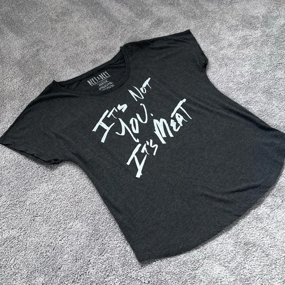 💚🌱“it’s not you, it’s meat” VEGAN 🌱 sustainable eco-friendly off shoulder tee - Image 5