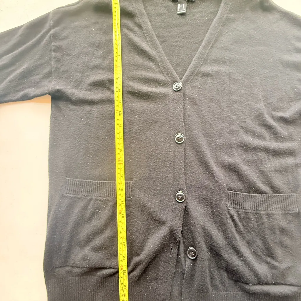 Forever 21 Black V-Neck Cardigan - Image 10