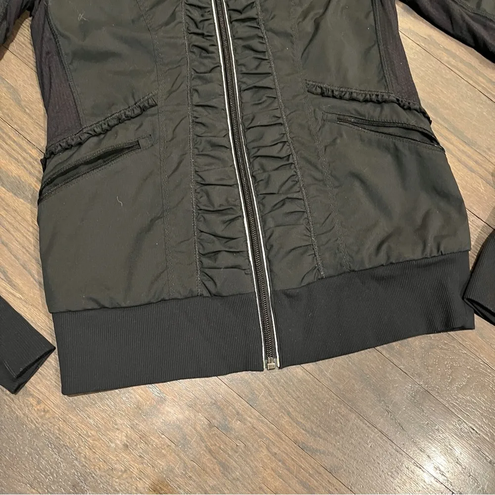 Lululemon Run Women’s Back on Track Jacket Size 4 Black - Image 6