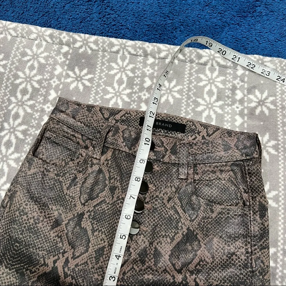 New J Brand Lillie‎ Coated High Rise Skinny Jeans Snake Print Button Fly Size 24 - Image 12