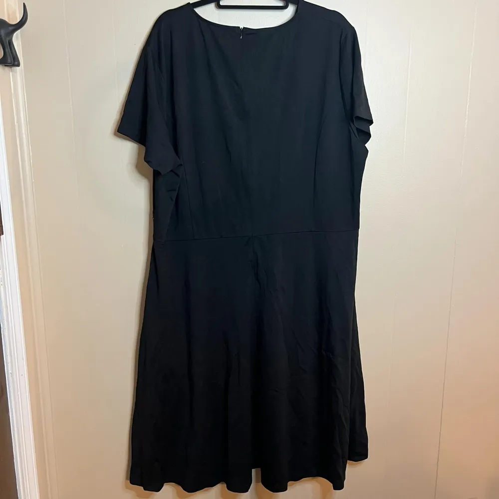 Bedoar Short Sleeve Black Pocketed Swing Dress with White Lace Size 26 Dress - Image 3