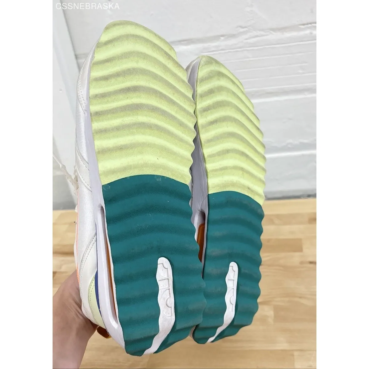 Nike White/Lime/Peach Womens 5 Air Max Dawn Running Shoes Athletic Shoes -Size 9 - Image 7