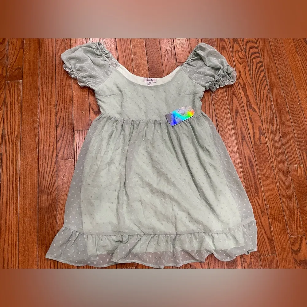 Justify mini Dress in Soft Green - Image 11