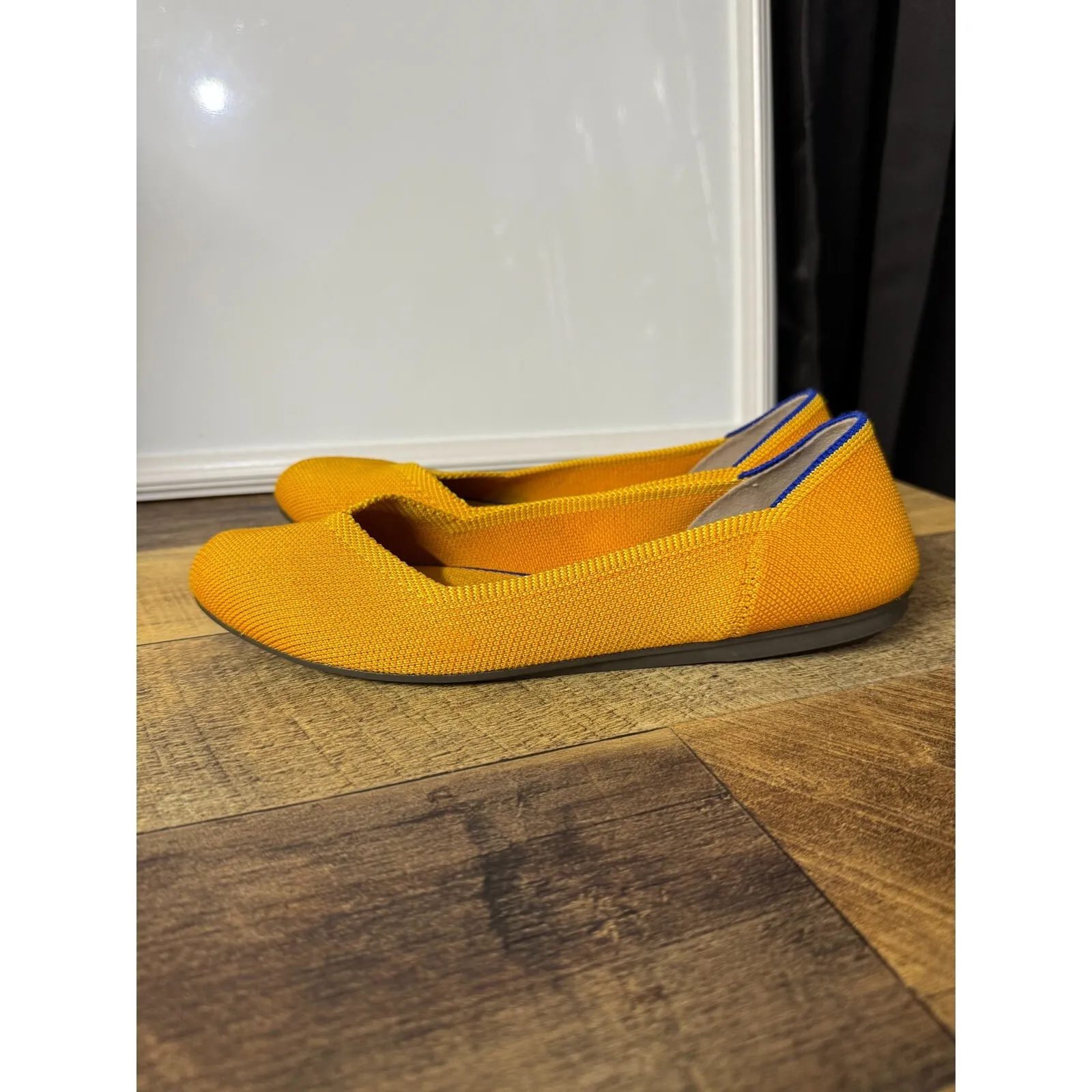 Rothys Lemon Drop Yellow Round Toe‎ Flats Women Sz 8.5 Shoe Preppy Retired - Image 3
