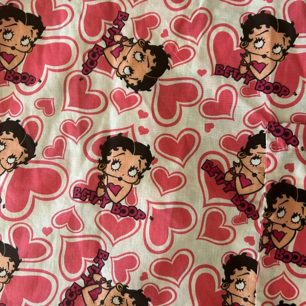 Betty Boop Valentine's Heart Print Scrub Top Size 3XL XXXL Medical Dental Vet - Image 3