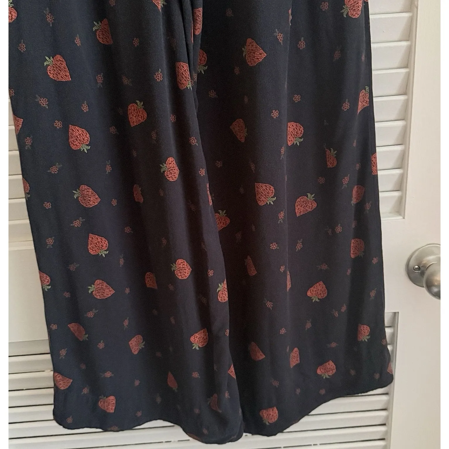 Farm Rio Strawberry Print Wide Leg Pants Small High Rise Black Red Boho Hippie - Image 11