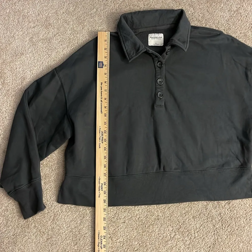 Abercrombie & Fitch Soft A&F Gray Button Front Cropped Sweater‎ Size Large - Image 4