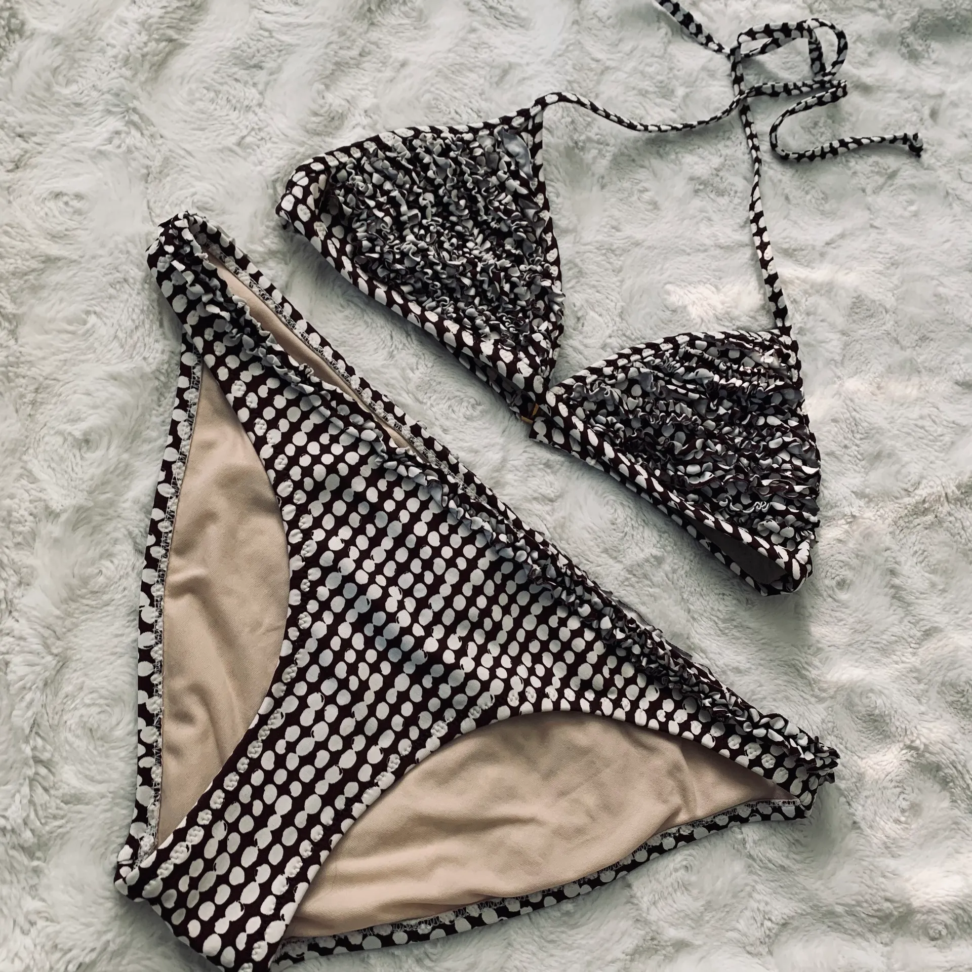 BCBGMAXAZRIA Maxazria triangle ruffle trimmed bikini set - Image 3