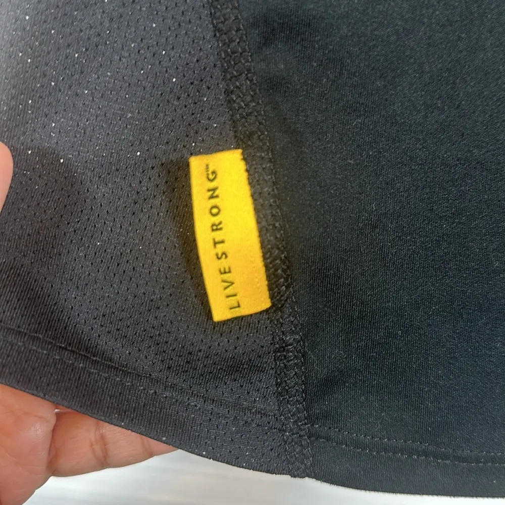 Nike Dri-Fit Black Livestrong Athletic Activewear Gym Shirt Size Small EUC #6710 - Image 4