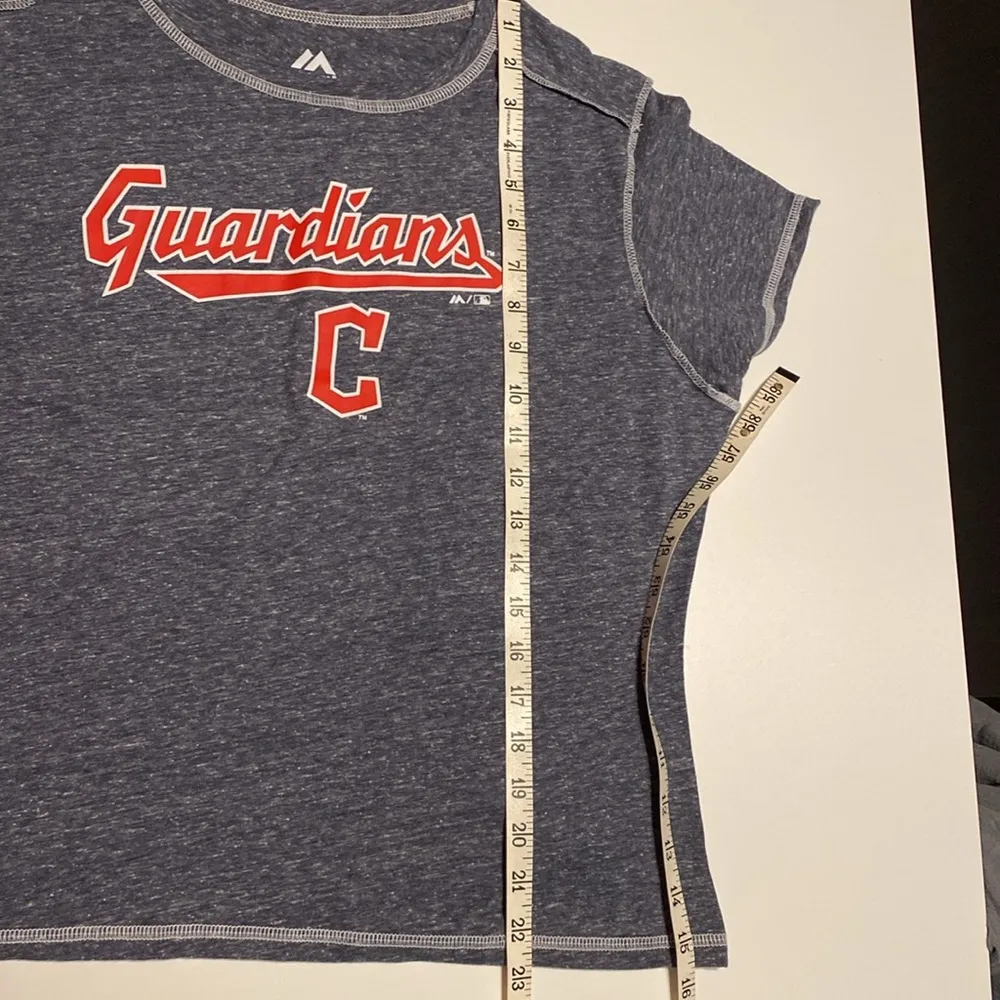 MLB Cleveland Guardians T-shirt women’s short sleeve Cropped XL - Image 5