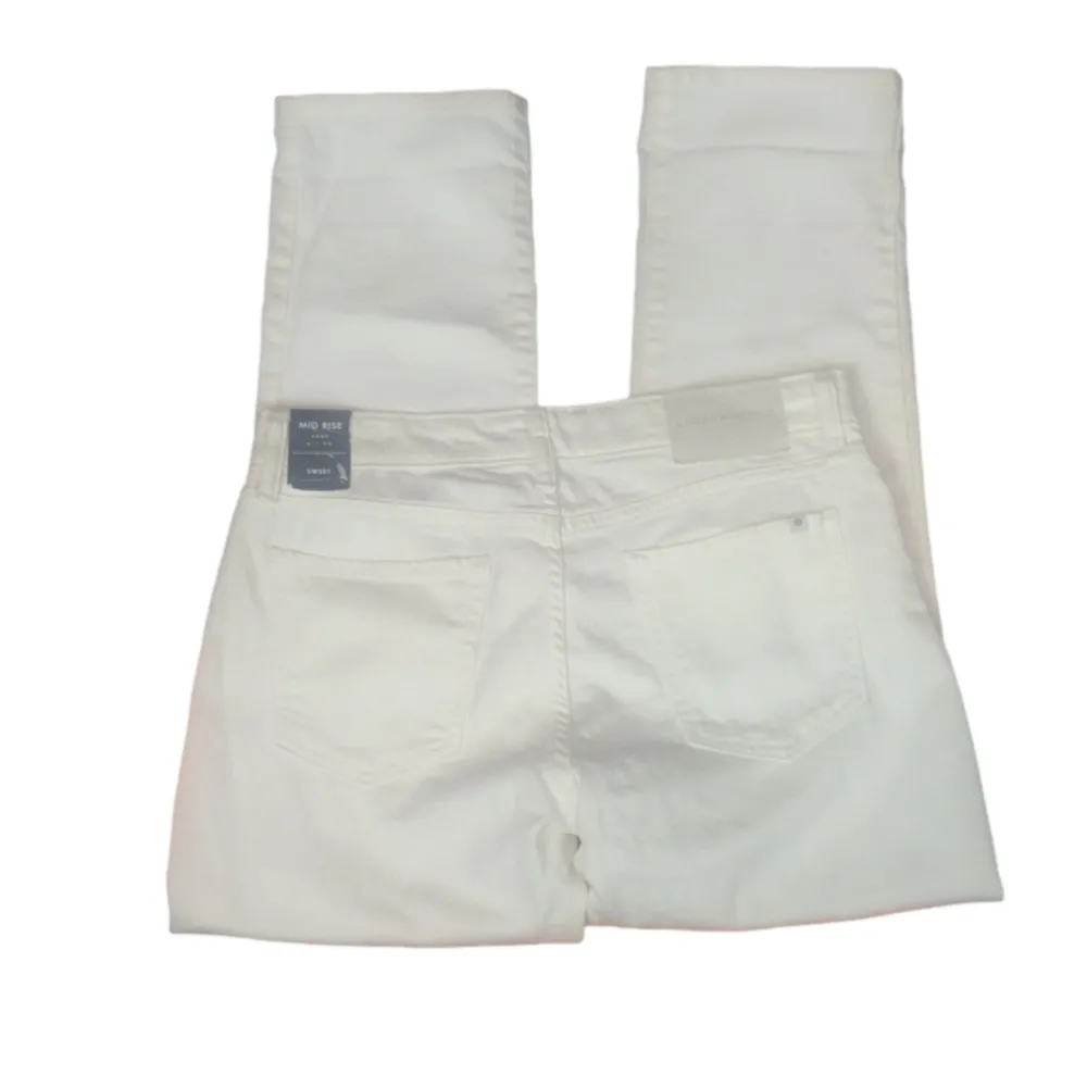 Lucky brand mid rise sweet crop white jeans size 6/28 - Image 4