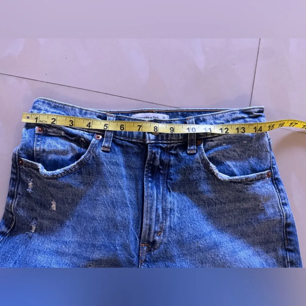 Abercrombie & Fitch The Mom High Rise Blue Jeans Distress Size 28/ 6L Pocket Zip - Image 6