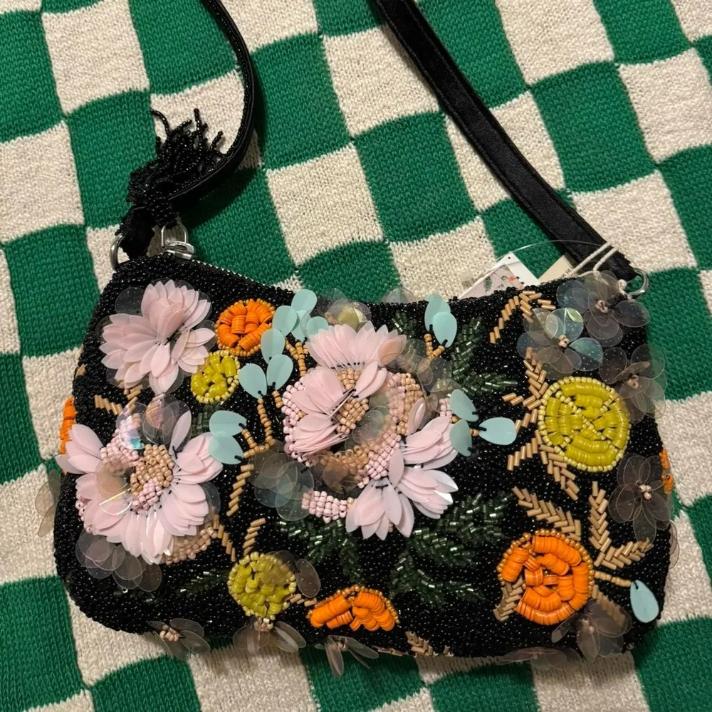 New with tags TJ MAXX Marshall’s viral beaded shoulder bag floral bead sequins - Image 3