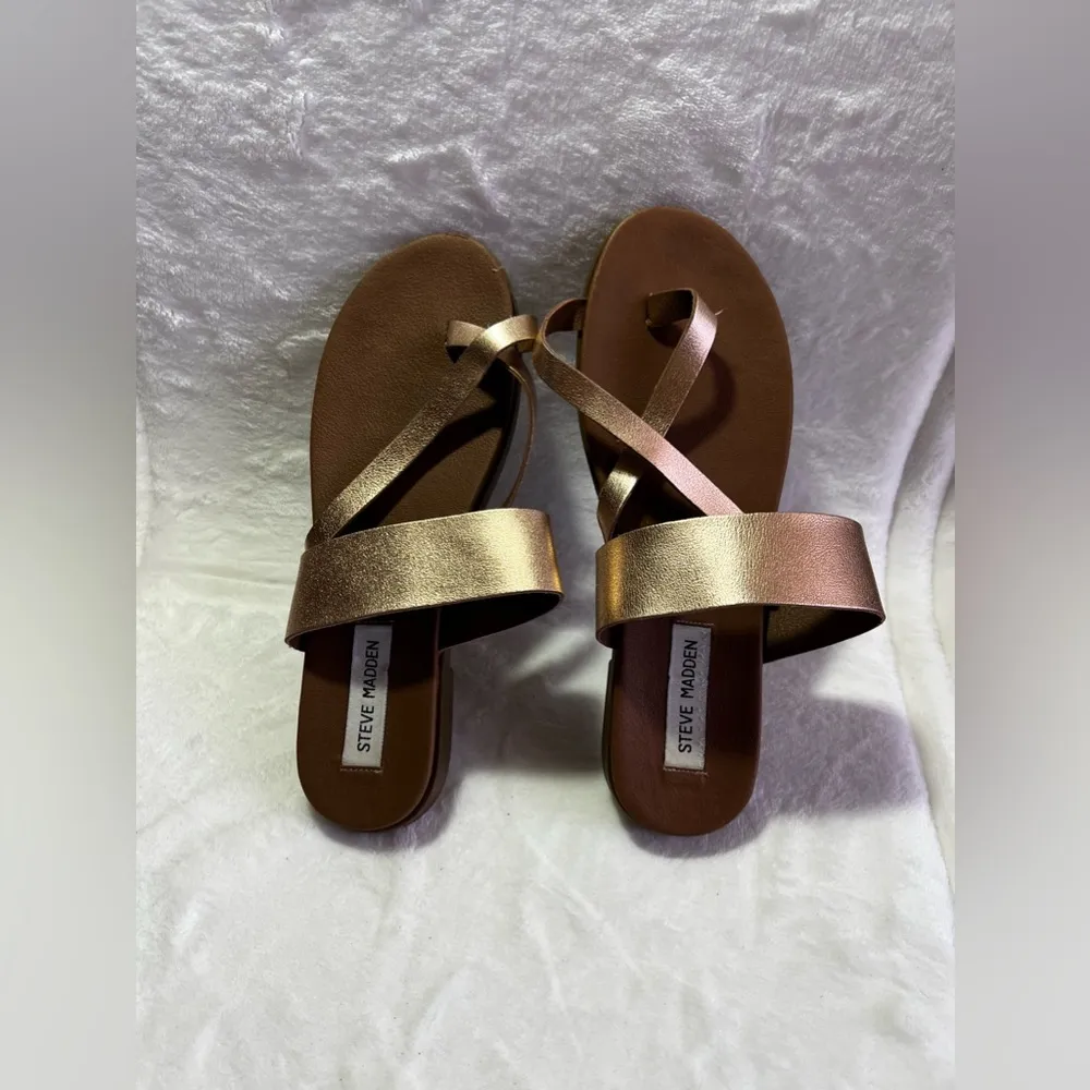 Steve Madden Athens rose gold sandals size 8.5  Athens Strappy Flat Faux Leather - Image 6