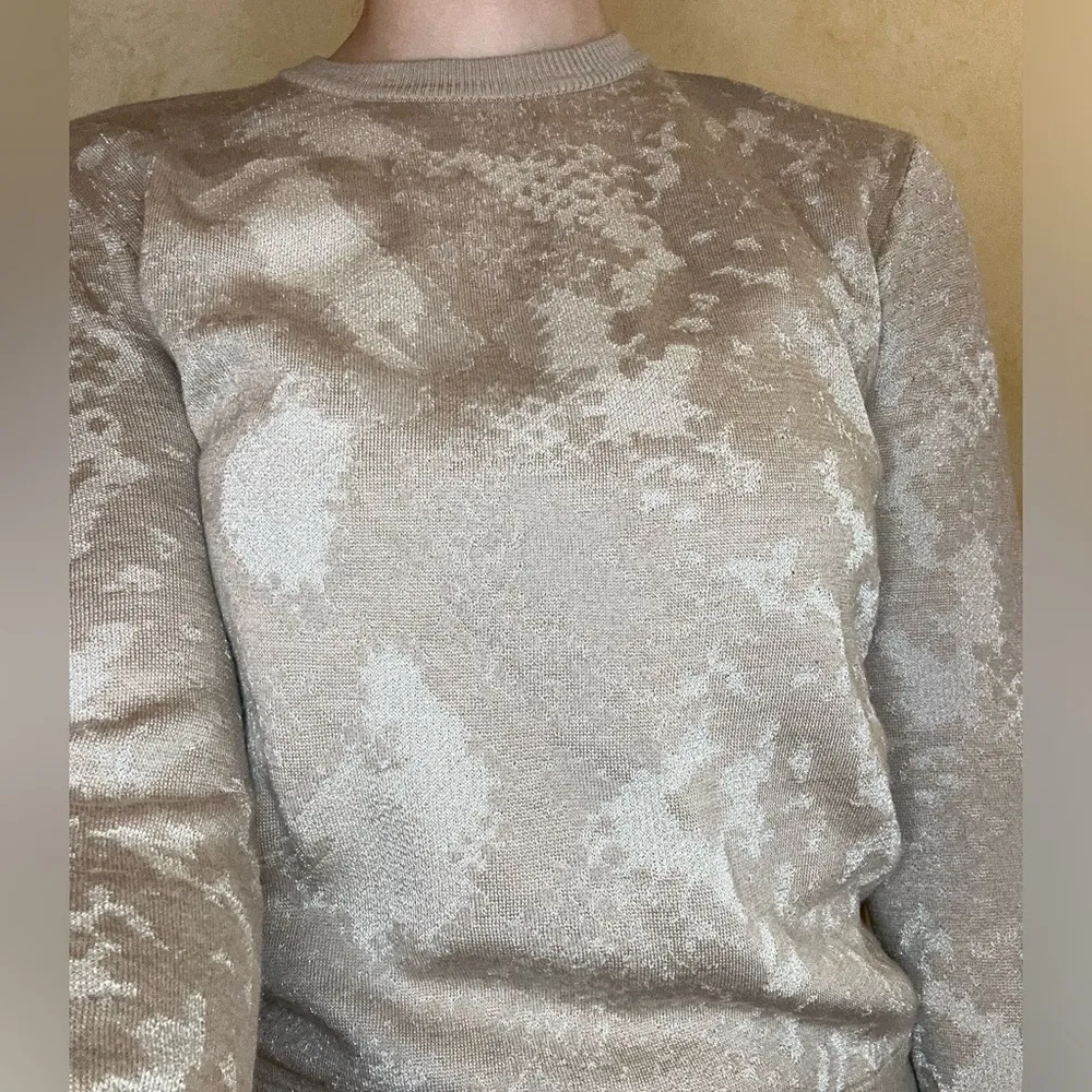 Lafayette 148  sweater top - Image 2