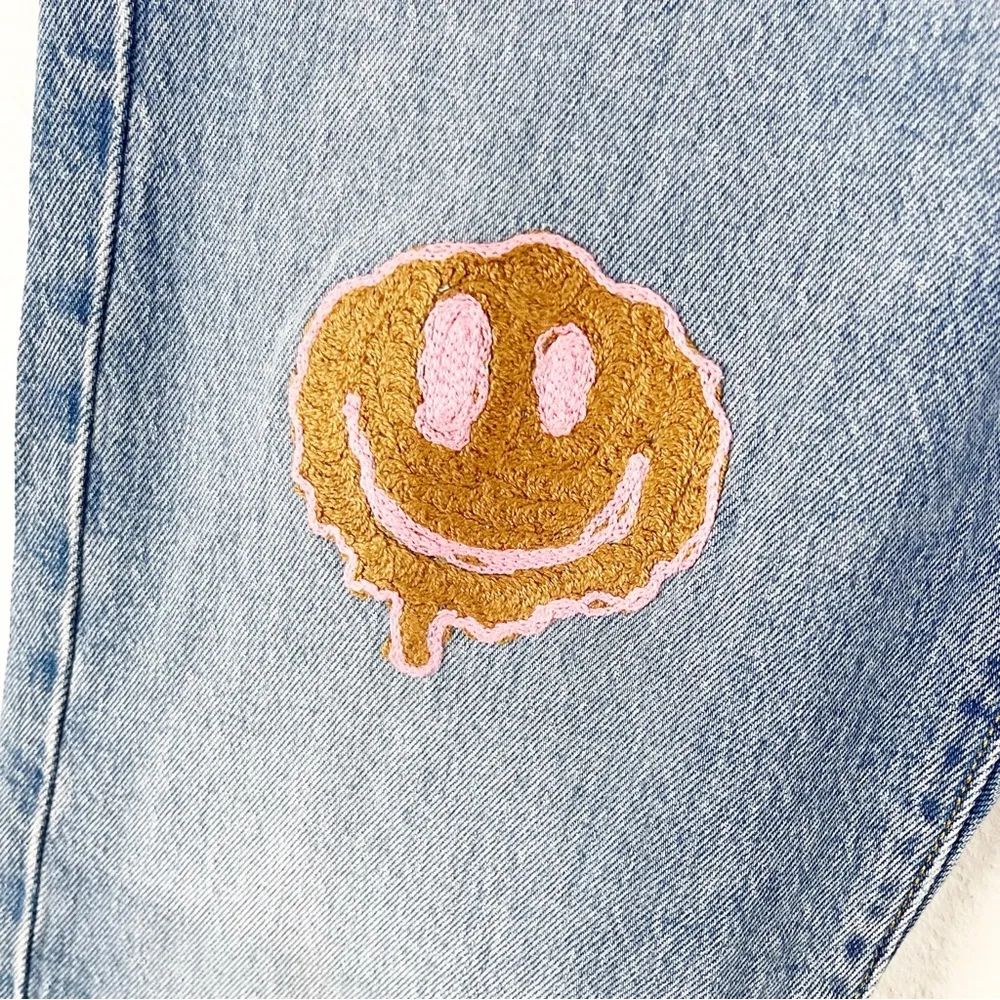 LEVI’S Wedgie Straight Pink Button Fly Tag Label Graphic Fray Hem Jeans, Size 26 - Image 10