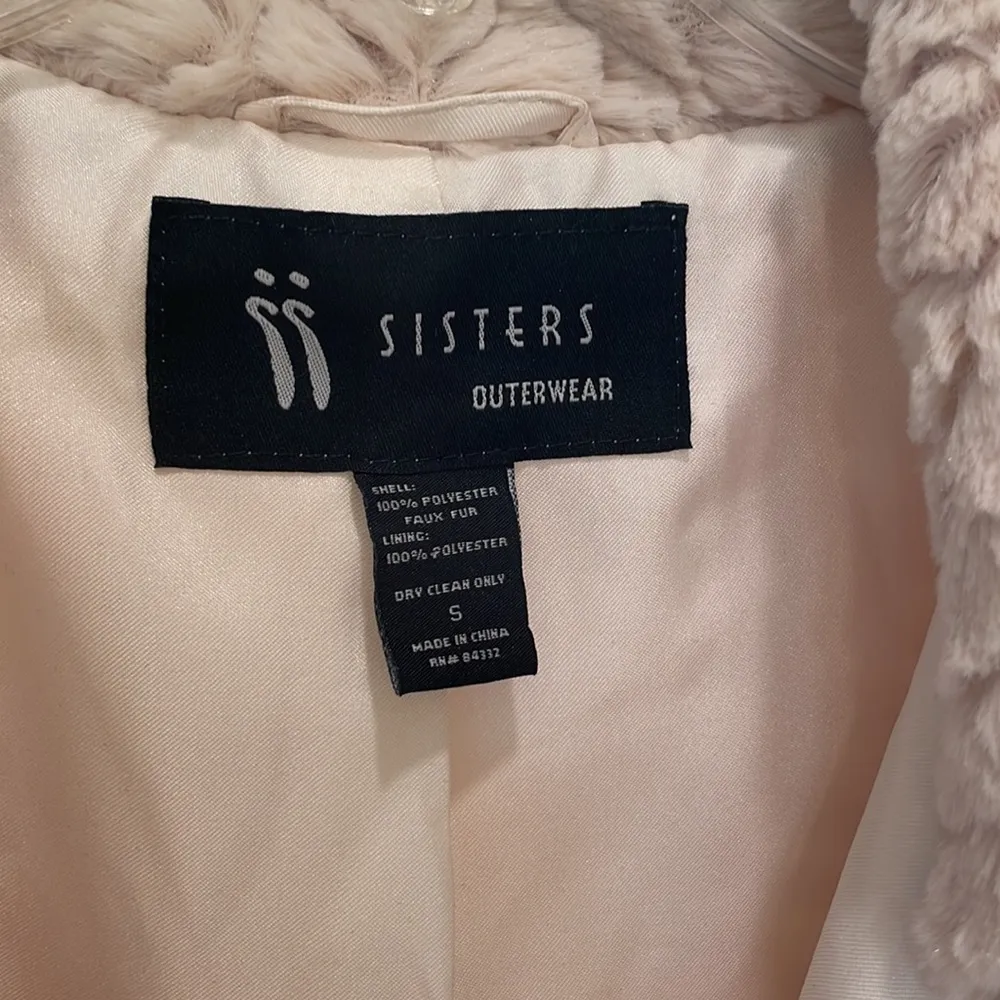 Faux Fur cropped coat - Image 4