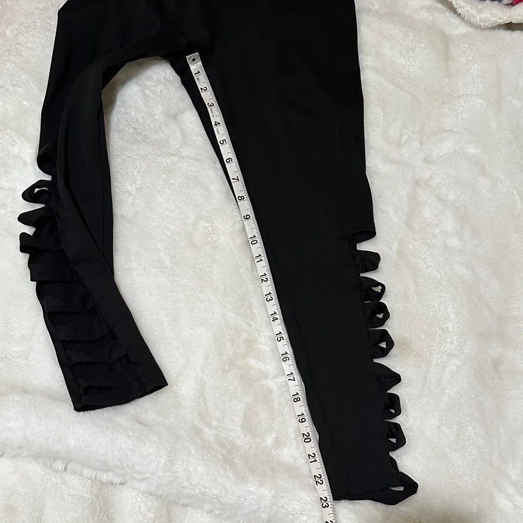 PINK Size Small Leggings with cutout Detail - Image 7