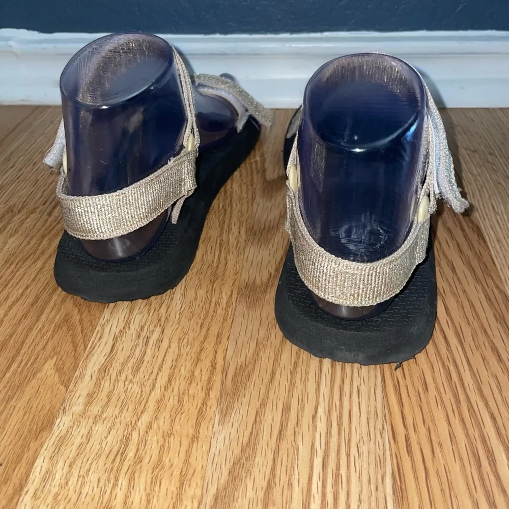 Sole Mate Ladies River Sandals gold size 6 open sole chunky moulded water dry - Image 6