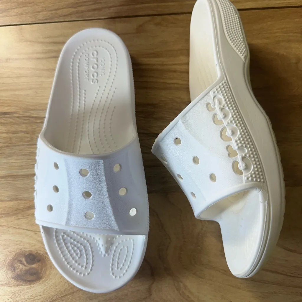CROCS Classic White Slide Sandals - Image 7