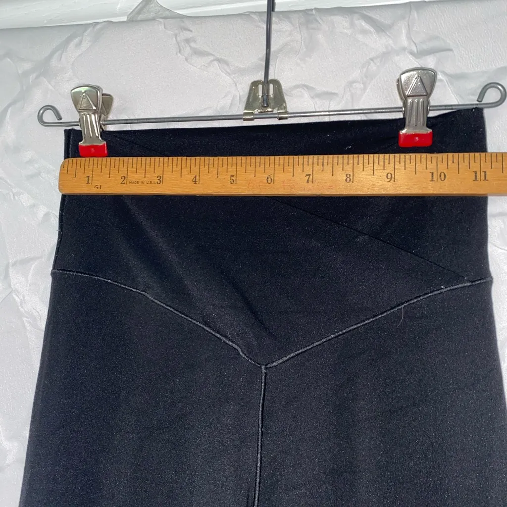 Aerie offline Black Real Me high rise cross over Flare leggings Size Medium Yoga - Image 4