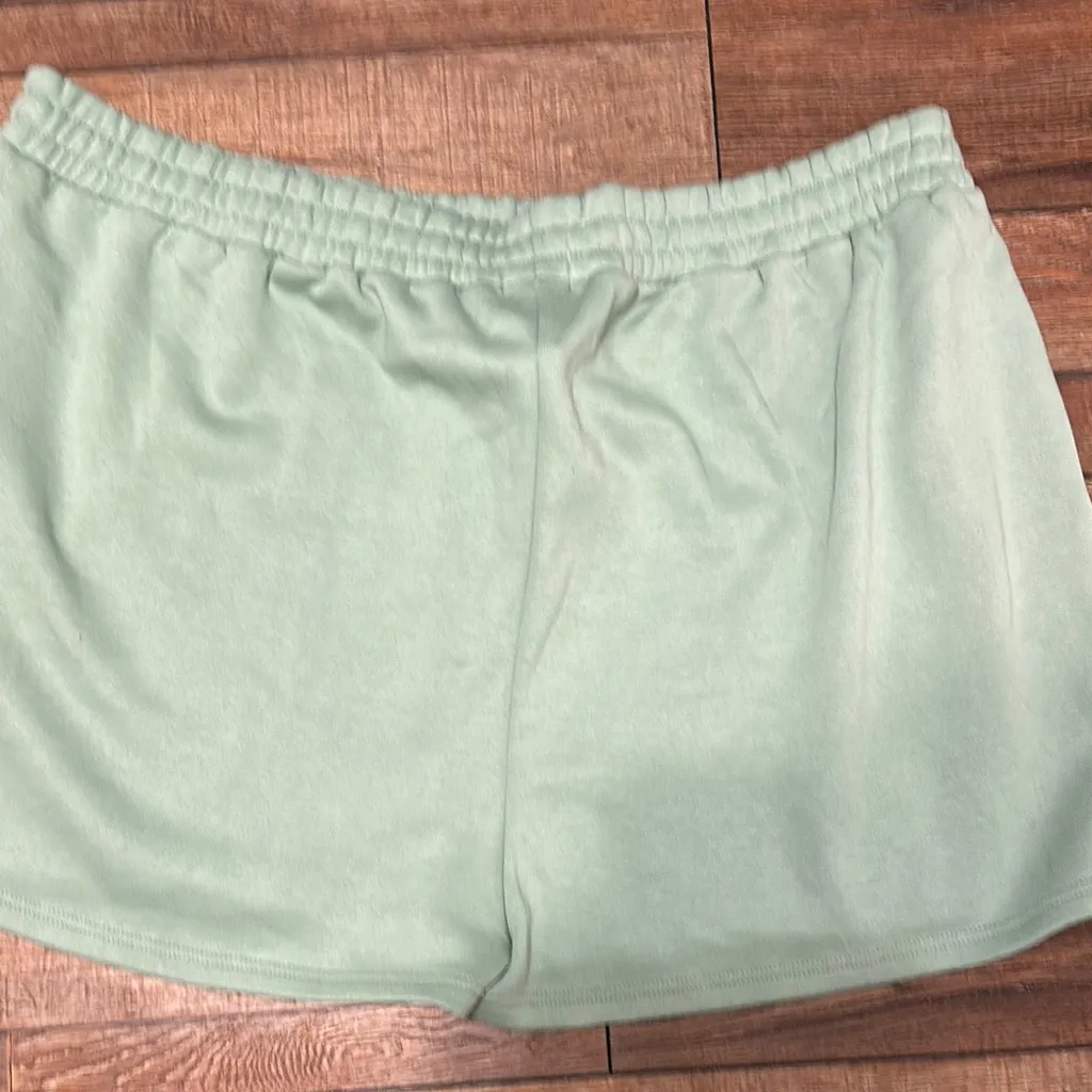 PrettyLittleThing Green Athletic Shorts‎ Elastic Waistband - Image 4