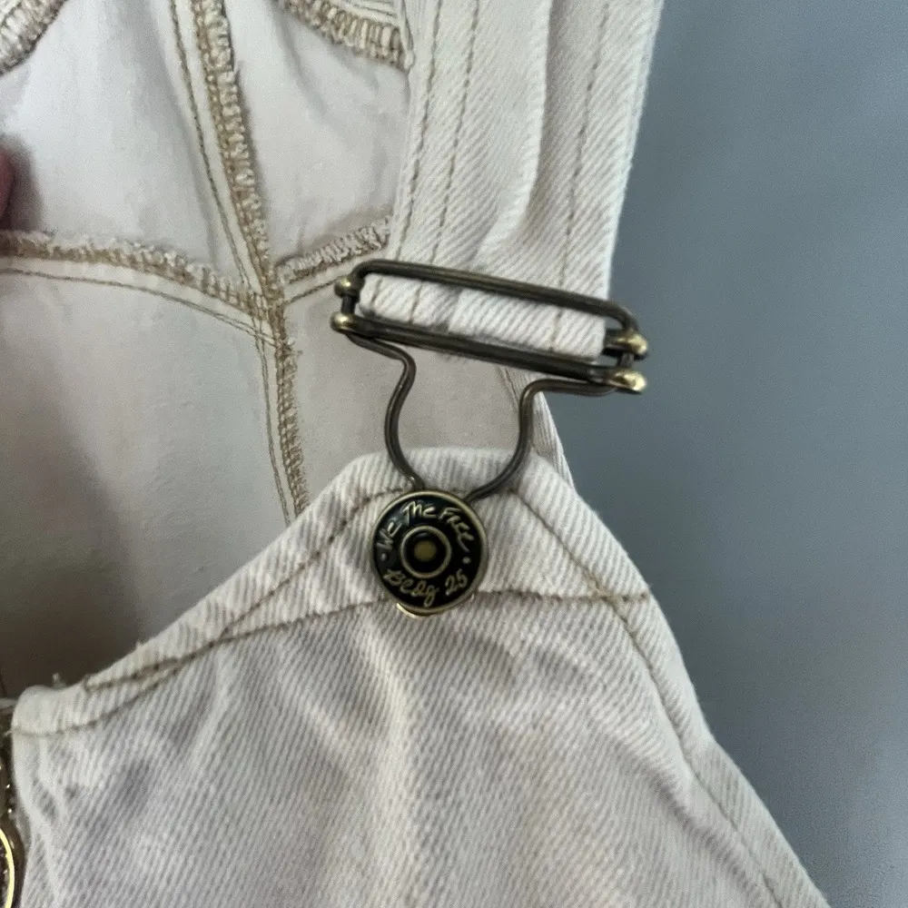 We The Free *flaw* Women's 10 Overalls Off White Sunkissed Zip Front Shortall - Image 5