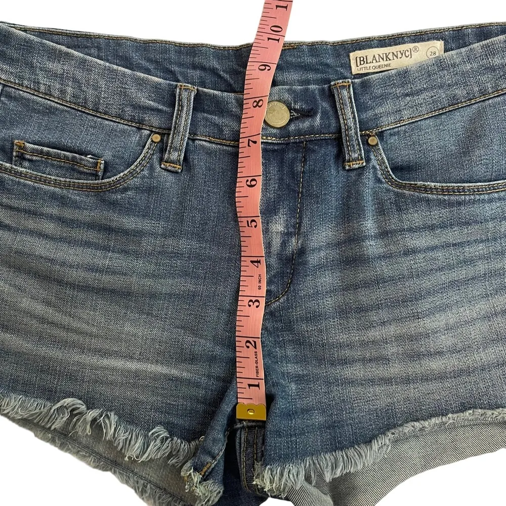 Blank NYC Little Queenie Cut Off Shorts - Image 9