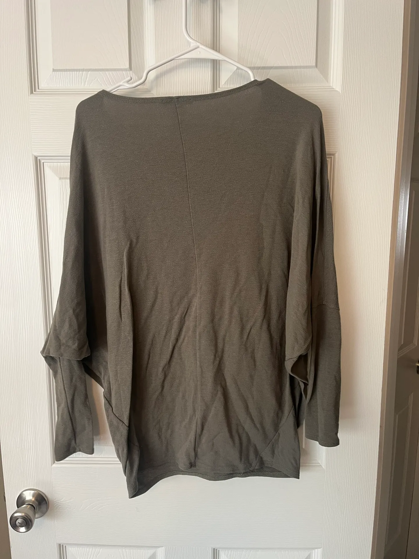 Green long sleeve - Image 2